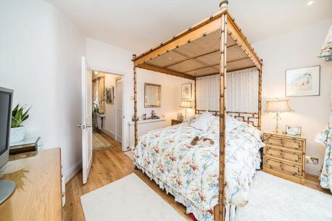 2 bedroom flat for sale, Grantully Road, Maida Vale W9