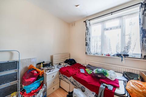 2 bedroom apartment for sale, London Road, Mitcham CR4