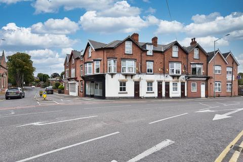 2 bedroom flat to rent, Station Road, Carlton