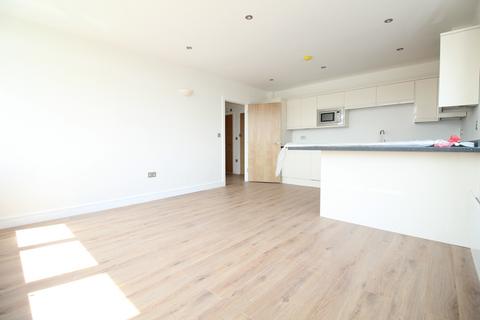 1 bedroom flat to rent, Oak Road, Leatherhead KT22