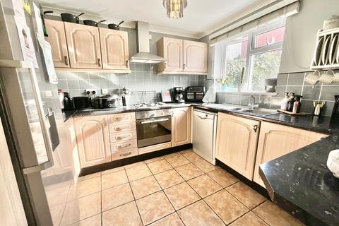 30 Stokesay Drive, Cheadle, Stoke-on-trent, ST10 1YU
