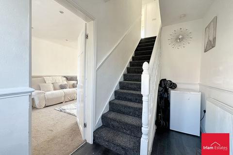 4 bedroom semi-detached house for sale, Dunlin Drive, Irlam, M44