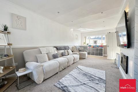 4 bedroom semi-detached house for sale, Dunlin Drive, Irlam, M44