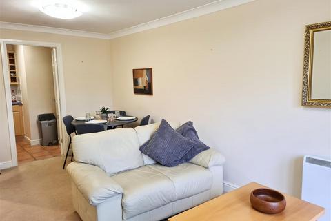 1 bedroom apartment to rent, Kingswood Court, Grove Avenue, Wilmslow