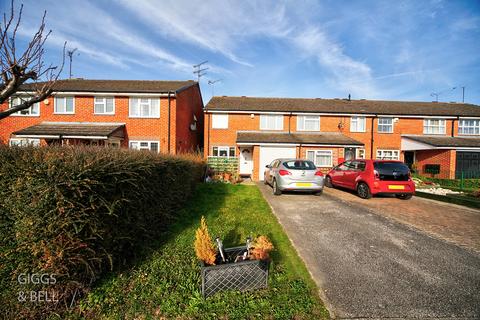 3 bedroom end of terrace house for sale, Whitwell Close, Luton, Bedfordshire, LU3