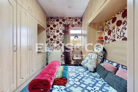 1 bedroom maisonette for sale, Park Road, Wembley, HA0