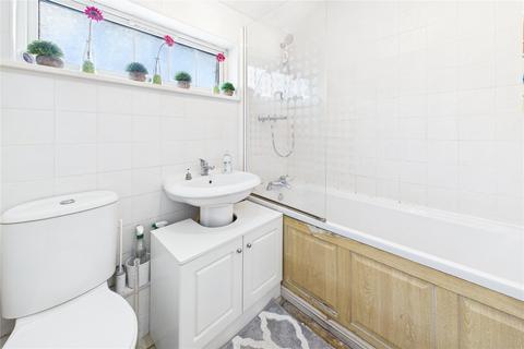 20 Andromeda Close, Bewbush, Crawley, RH11 6DD