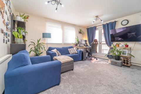 1 bedroom flat for sale, Kaims Terrace, Livingston EH54