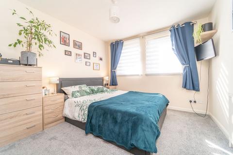 1 bedroom flat for sale, Kaims Terrace, Livingston EH54