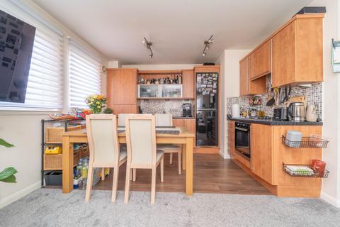 1 bedroom flat for sale, Kaims Terrace, Livingston EH54