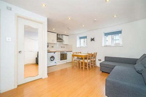 1 bedroom flat for sale, East Mount Street, London E1