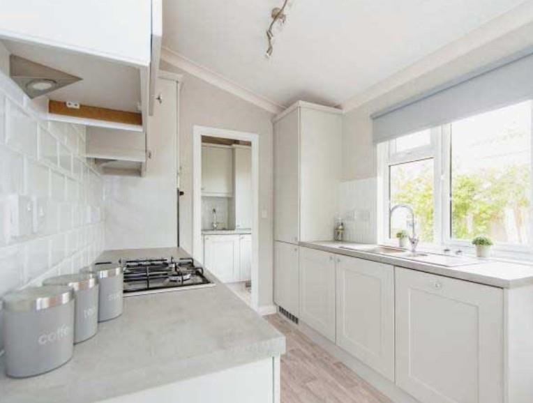 Kitchen 3.jpg