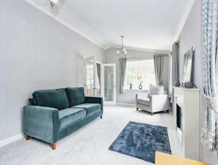 Living Room 4.jpg