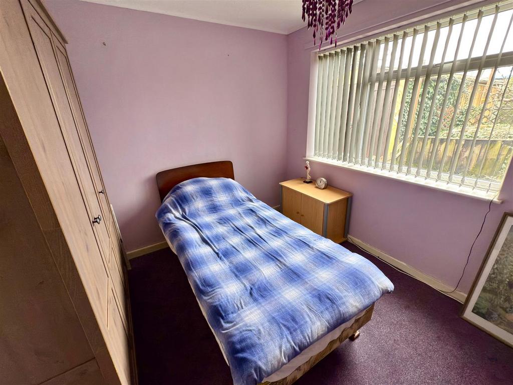 BED 2.jpg