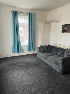 2 bedroom flat to rent, Erdington Road, Blackpool FY1