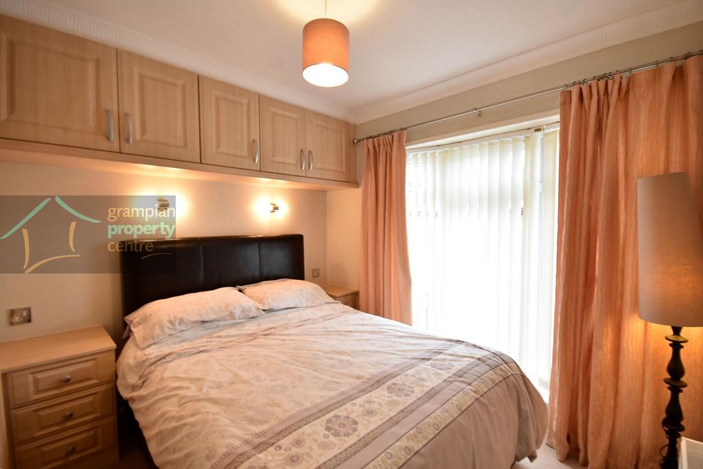 Bed 2.JPG