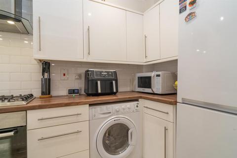 2 bedroom semi-detached house for sale, Dunster Court, Borehamwood WD6