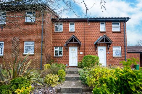 2 bedroom terraced house to rent, Woking, Woking, GU22