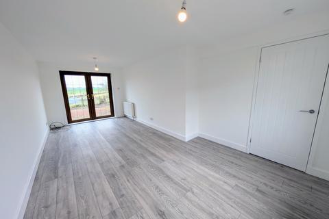 2 bedroom terraced house to rent, Barbieston Avenue, Drongan KA6