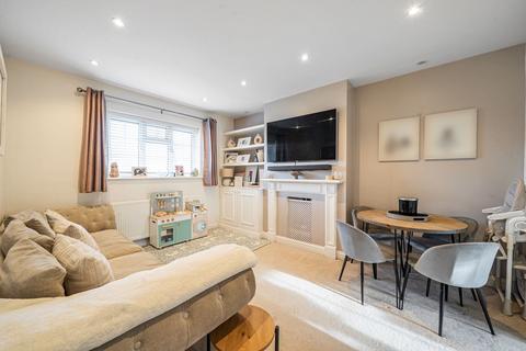 2 bedroom maisonette for sale, The Greenway, Epsom, Surrey. KT18