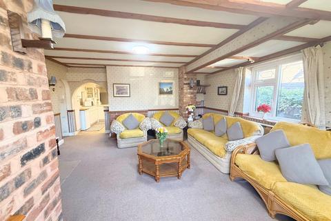 230 Blackberry Lane, Sutton Coldfield, B74 4JS