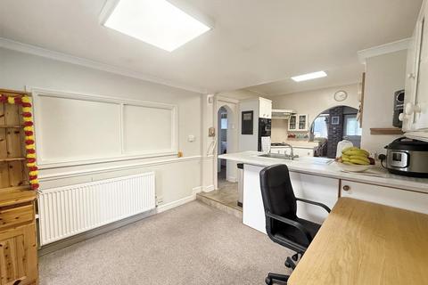 230 Blackberry Lane, Sutton Coldfield, B74 4JS