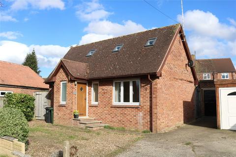 2 bedroom detached house to rent, Queens Close, Oxfordshire OX9