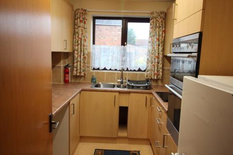 2 bedroom apartment to rent, Lavender Court, Gaywood, PE30