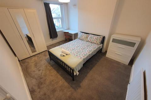 6 bedroom house share to rent, Long View, Bournemouth, BH1