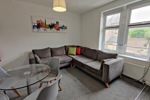 3 bedroom flat to rent, Mitchell Street, West End DD2