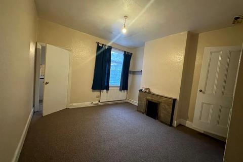 2 bedroom terraced house to rent, Ratcliffe Road, Loughborough LE11