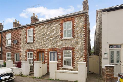 2 bedroom house to rent, Victoria Road, Chichester