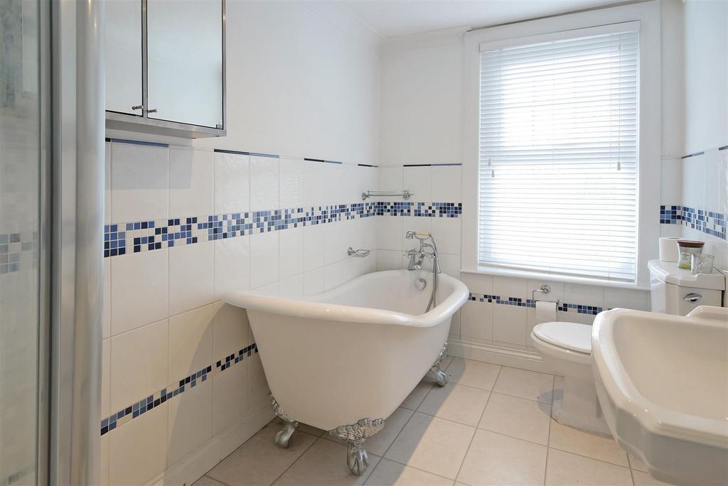 Bathroom.jpg