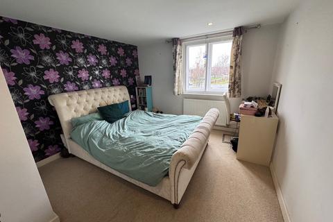 1 bedroom flat for sale, Beavers Lane, TW4