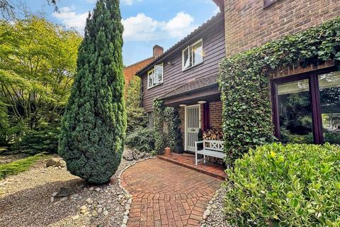 5 bedroom detached house for sale, Reedham Drive, Purley, Surrey