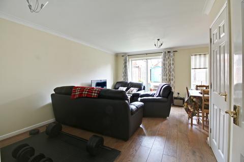 3 bedroom end of terrace house for sale, Highpath Way, Basingstoke, Hampshire, RG24