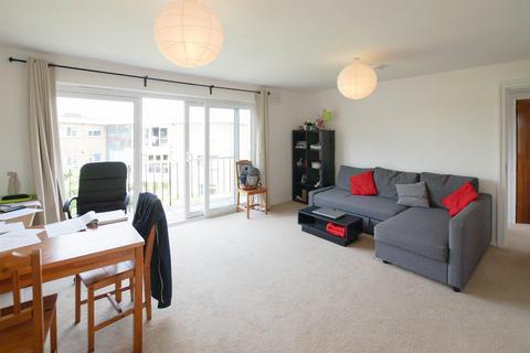 2 bedroom apartment to rent, Millwood Court, Chichester