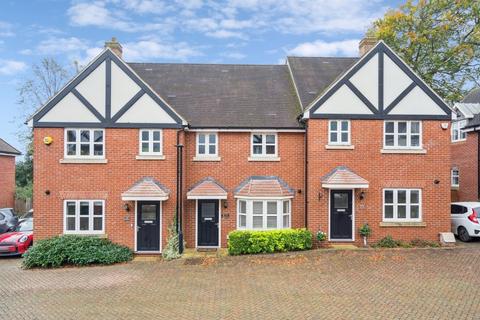 Grange Road, Chalfont St. Peter, Gerrards Cross, Buckinghamshire, SL9