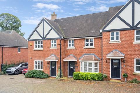 Grange Road, Chalfont St. Peter, Gerrards Cross, Buckinghamshire, SL9