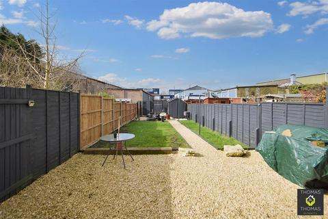 19 Deans Walk, Gloucester, GL1 2PX