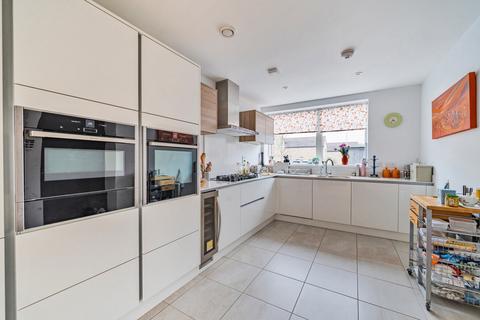 36 Eversley Gardens, Kings Worthy, Winchester, SO23 7GQ