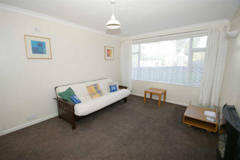 1 bedroom flat to rent, Falkland Court, Moortown, Leeds