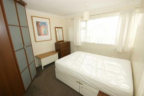 1 bedroom flat to rent, Falkland Court, Moortown, Leeds