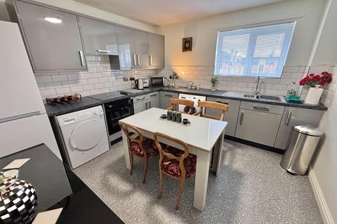 2 bedroom flat for sale, Whiteoak Road, Fallowfield