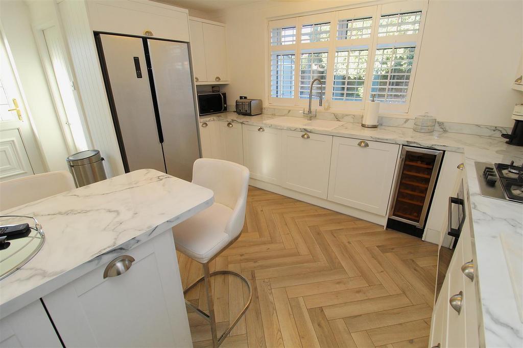 Kitchen1.JPG