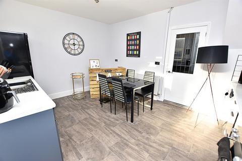 17 Lombard Street, Grimsby, DN34 4BJ