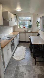 1 bedroom house to rent, Forest Road, Bristol BS16