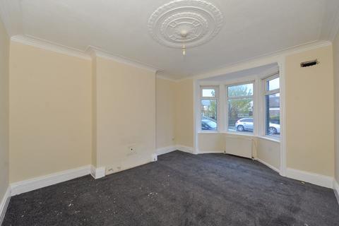 2 bedroom ground floor flat to rent, Talbot Road, South Shields NE34