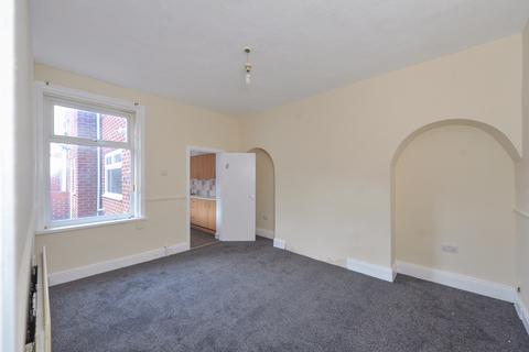 2 bedroom ground floor flat to rent, Talbot Road, South Shields NE34