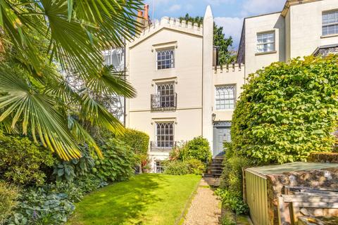 8 Downshire Hill, London, NW3 1NR